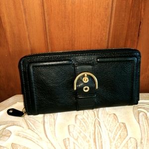 NWOT Coach Black Leather Zip Bi-Fold Wallet